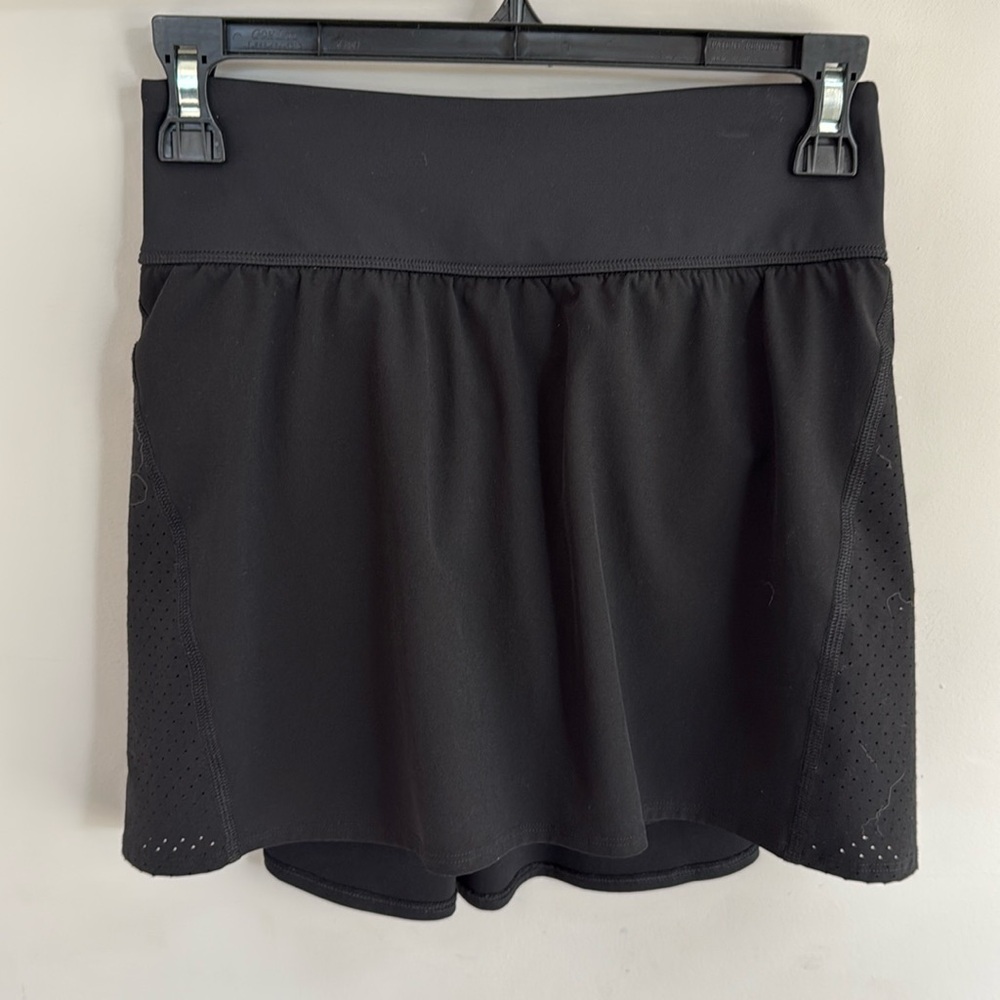 Spanx Get Moving Active Skort Size Small - image 1